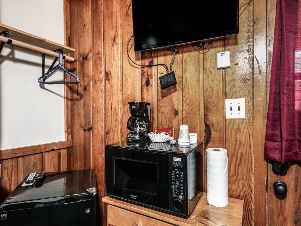 Apache Village Cabinette 15, Queen Bed, Midtown, Sleeps 2 Ruidoso Exterior foto