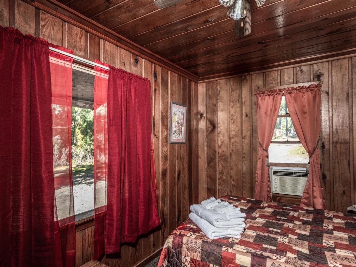 Apache Village Cabinette 15, Queen Bed, Midtown, Sleeps 2 Ruidoso Exterior foto